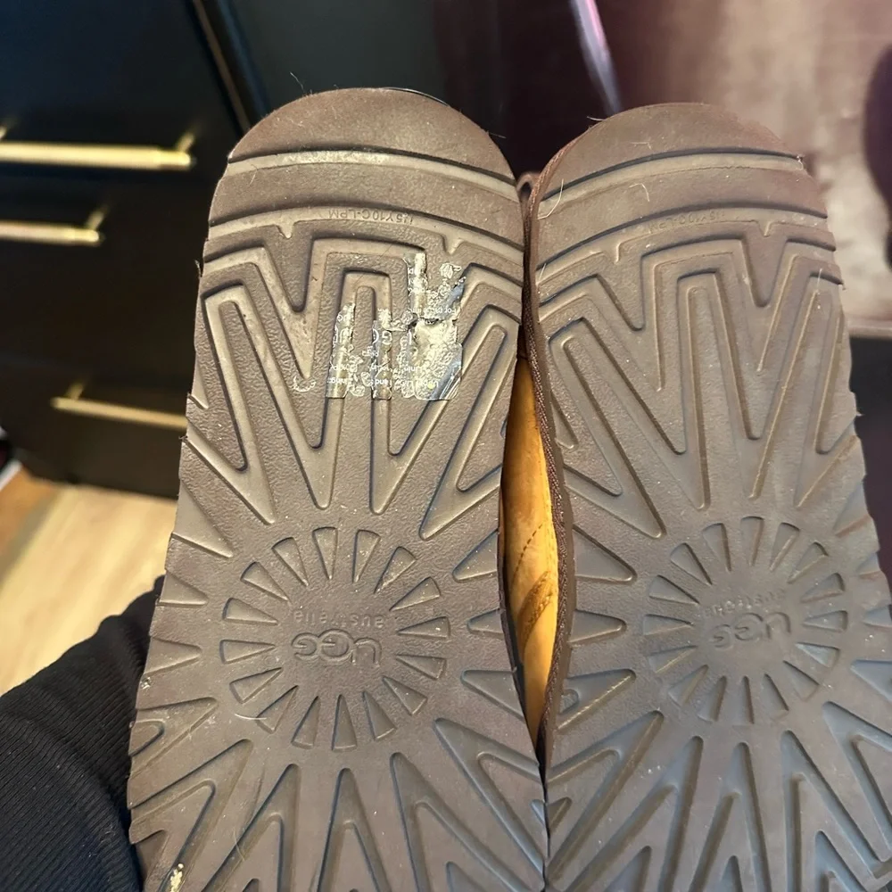 UGG Women’s Brown Chukka Boots - Picture 4 of 4